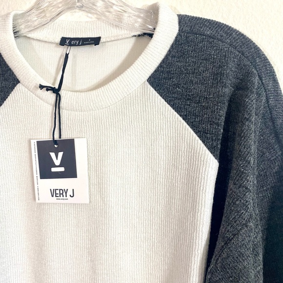 HEATHER CHARCOAL & white colorblock long sleeve TOP, NWT - Picture 4 of 16